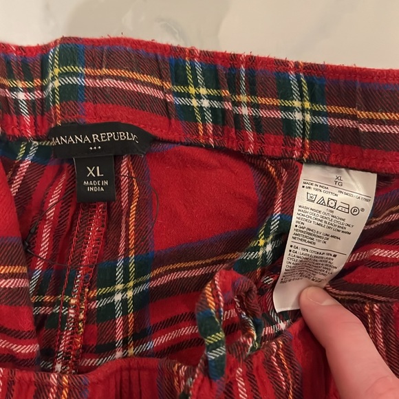 Men’s Matching Banana Republic Pajama Set - Picture 5 of 6